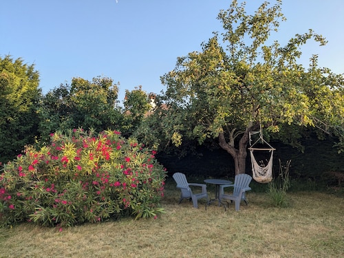 Studio Rénové Avec Jardin à Tours Nord à 3 min du Tram