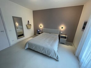 3 Schlafzimmer, Schreibtisch, Bügeleisen/Bügelbrett, kostenloses WLAN