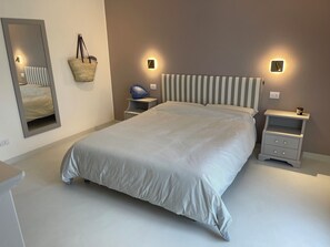 3 chambres, bureau, fer et planche à repasser, Wi-Fi gratuit