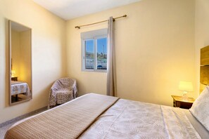 1 غرفة نوم ومكواة/لوح كي وواي فاي مجانًا وملاءات أسرّة