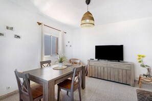 Dining - Holiday Home 'Maruca 1' with Sea View, Private Terrace and Wi-Fi (Valverde)