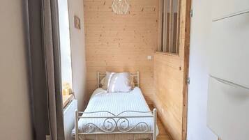 2 chambres, fer et planche Ă repasser, Wi-Fi gratuit, draps fournis