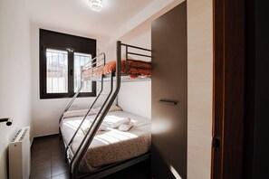 3 dormitorios, wifi gratis, ropa de cama