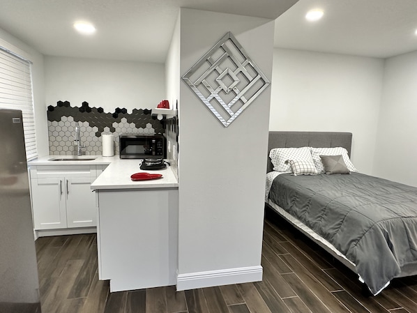 1 bedroom, free WiFi, bed sheets