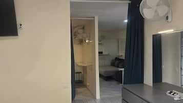 2 chambres, fer et planche Ă repasser, Wi-Fi gratuit, draps fournis