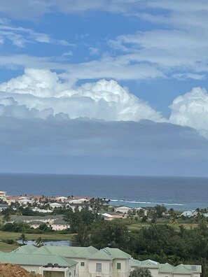 منظر من الجو على ارتفاع عالٍ