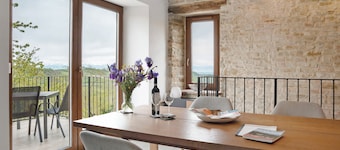 Holiday Home 'Casa Rea' with Mountain View, Private Terrace and Wi-Fi