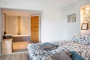 1 bedroom, free WiFi, bed sheets - Holiday Home 'Casa Rea' with Mountain View, Private Terrace and Wi-Fi (Murazzano CN)