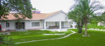 New 3 bed house , open plan kitchen / Lounge.. Sleeps 6. Borehole water, solar