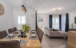 Dining - Beach front home in Smrika (Smrika)