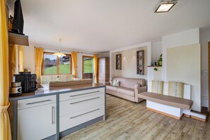 Ping pong - Apartment 'Stoffnerhof Sonnenblume' with Mountain View, Shared Garden and Wi-Fi (Monguelfo-Tesido)