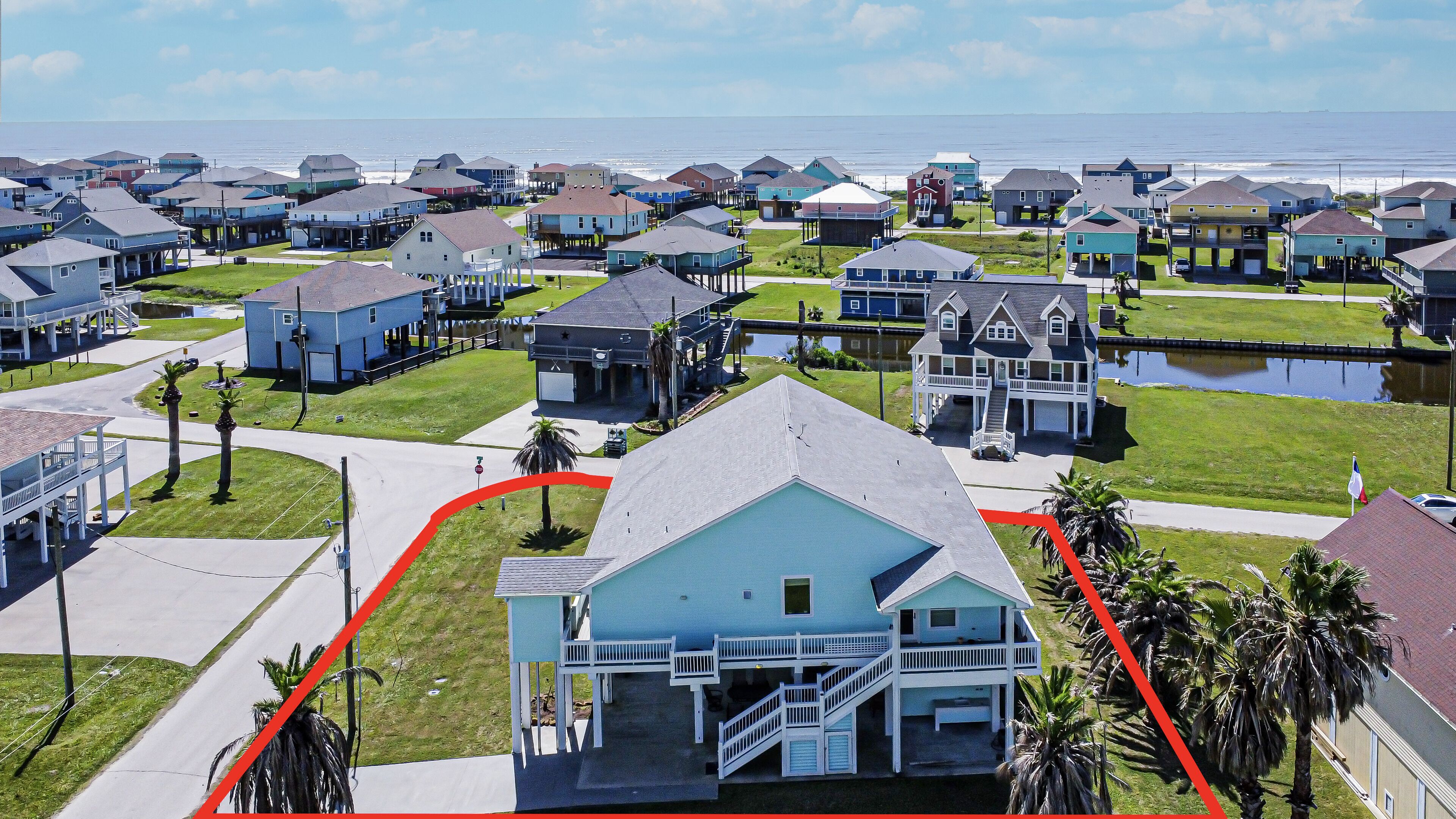 20% off Summer Dates! Elevator + Wrap around porch! 🏖️ Sleeps 12, 4BR