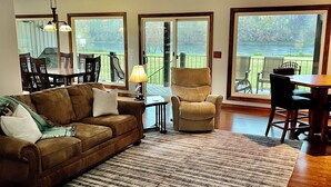 Smart TV, fireplace, DVD player, books