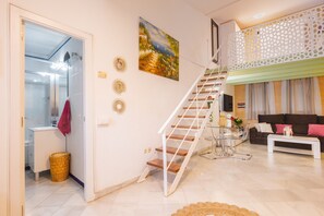 Tv, dvd-spelare och en stereo