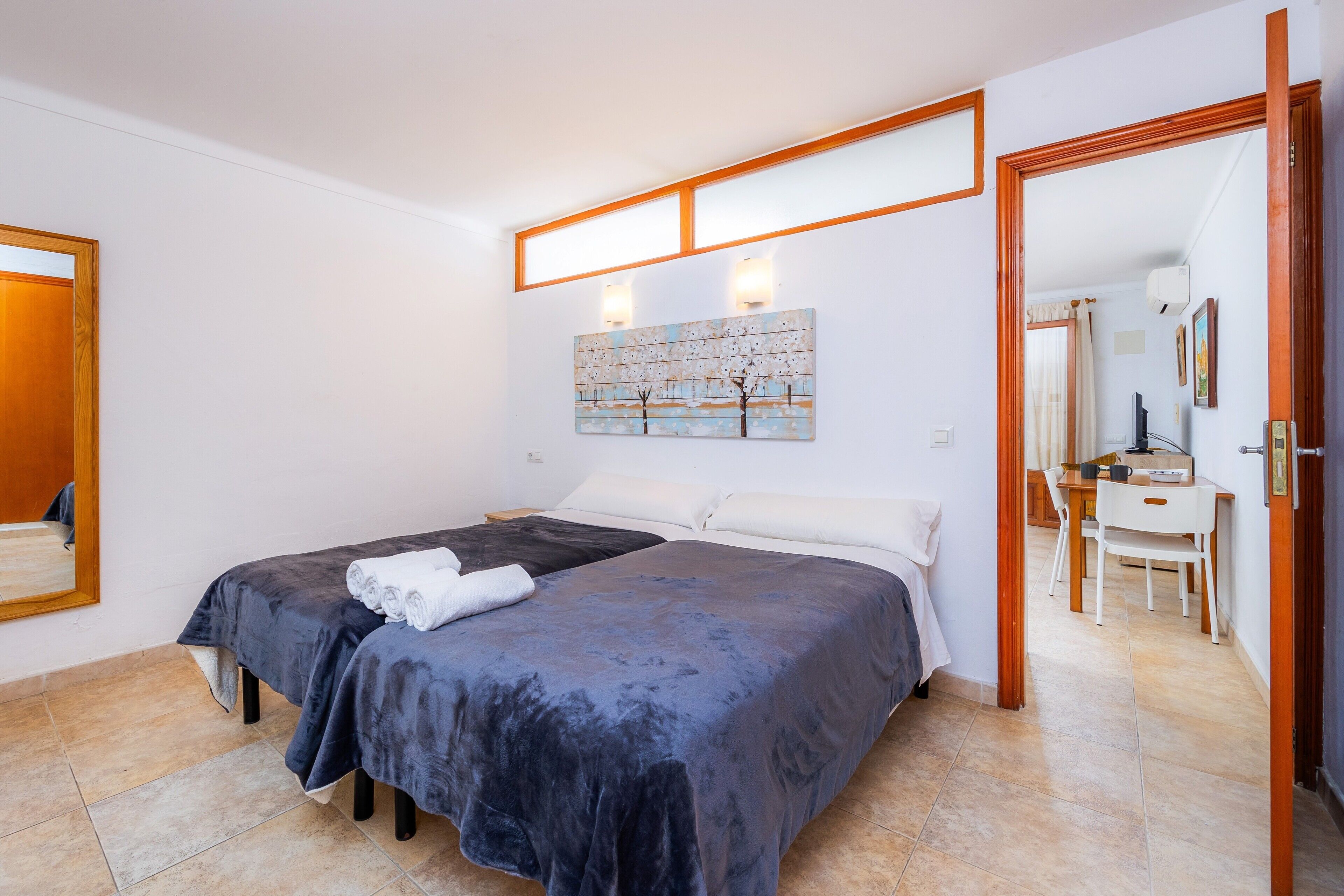 1 quarto, Wi-Fi de cortesia, roupa de cama