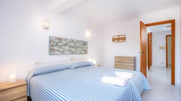 1 bedroom, free WiFi, bed sheets