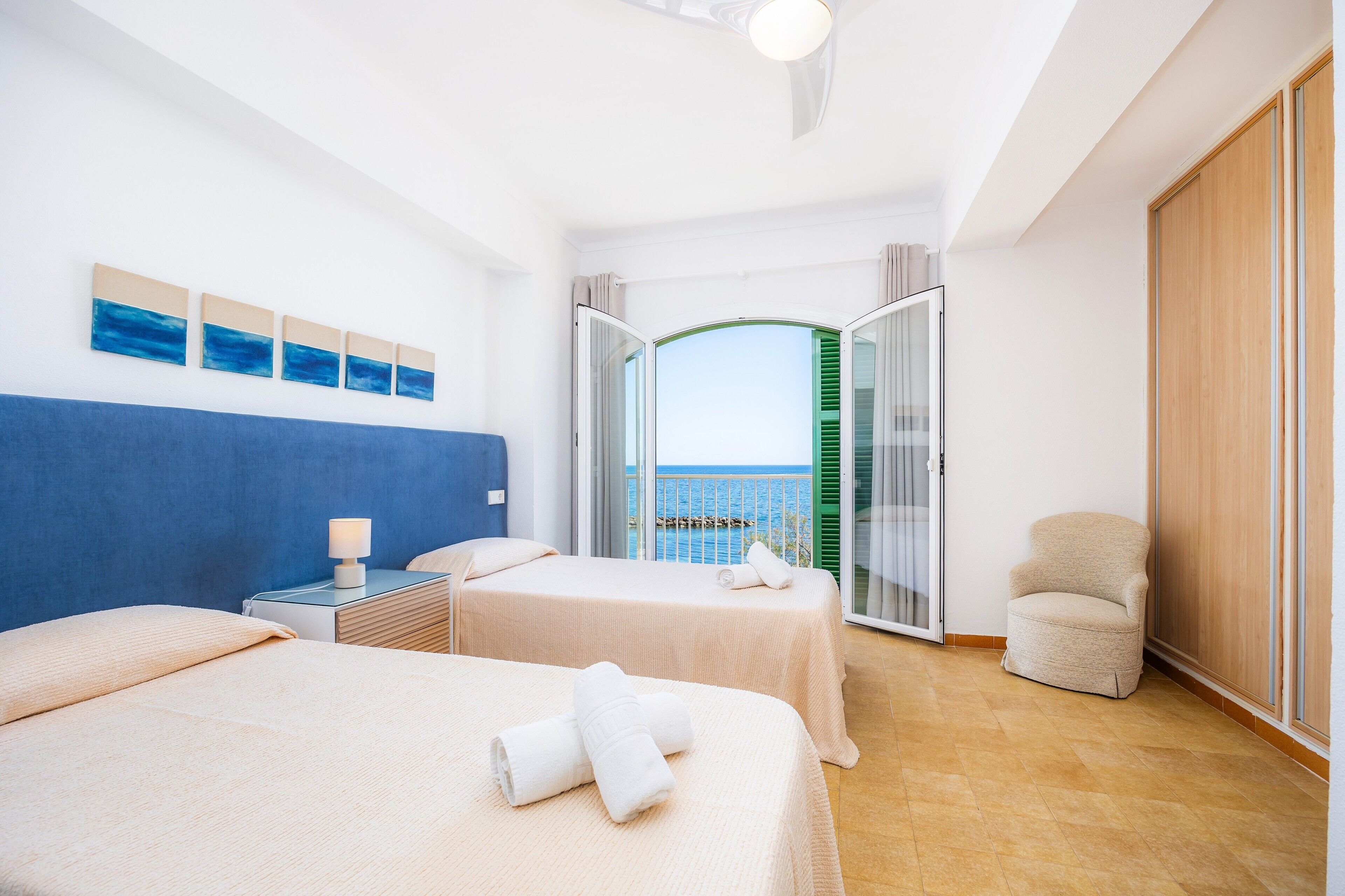 3 bedrooms, iron/ironing board, free WiFi, bed sheets