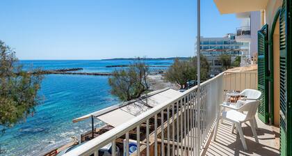 Ferienwohnung "Duplex Voramar Mhm Seafront" mit Meerblick, Balkon und WLAN