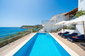 Pool - Vacation Home "Carol On The Rocks Mhm" with Sea View, Private Pool & Wi-Fi (Capdepera)