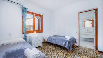 3 bedrooms, free WiFi, bed sheets