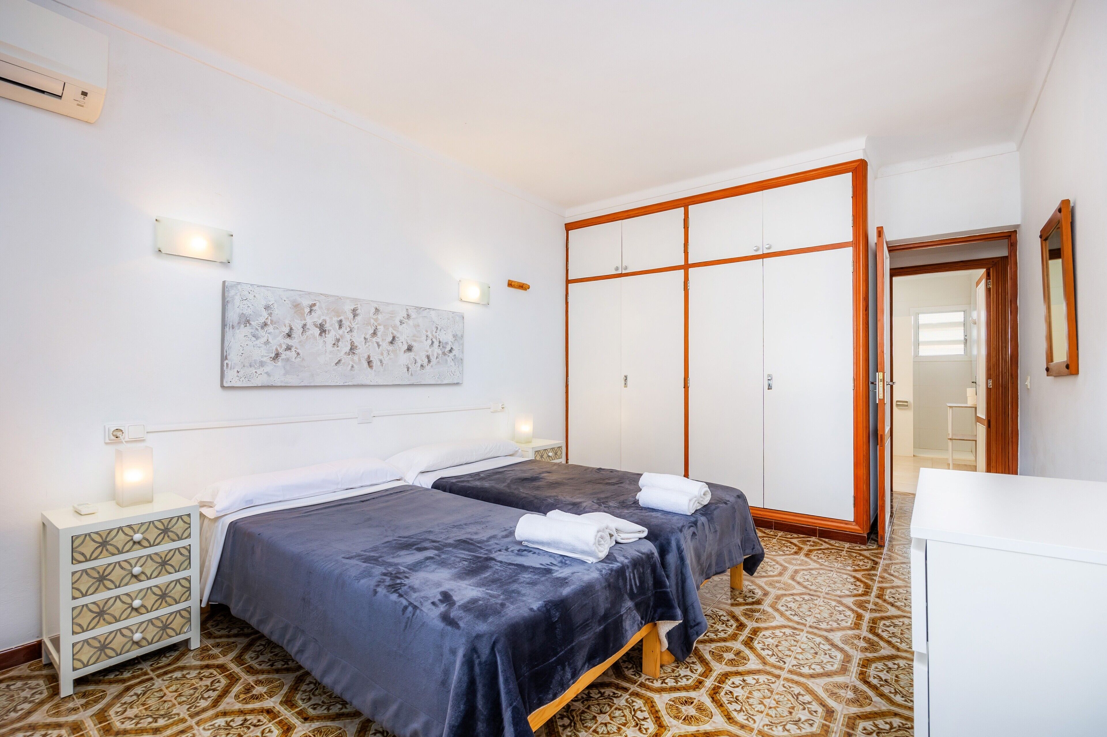 3 habitaciones, wifi gratis y ropa de cama 