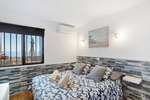 1 dormitorio, tabla de planchar con plancha, wifi gratis y ropa de cama
