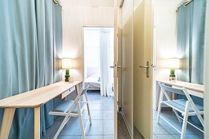 1 bedroom, bed sheets - Le petit Montel- studio avec garage-métro Valmy (Lyon)