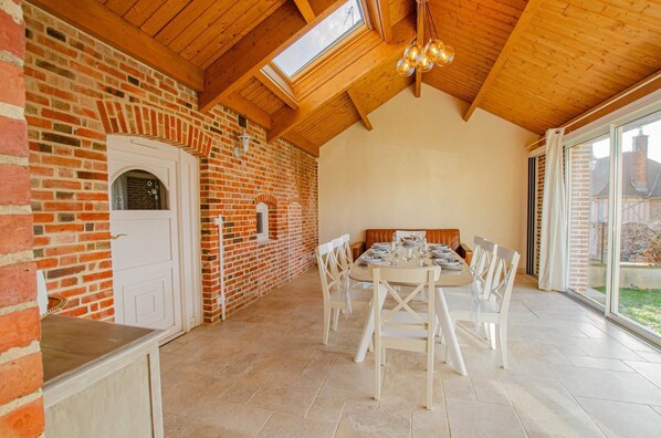 Dining - Lacs en Champagne - Montieramey (MONTIERAMEY)