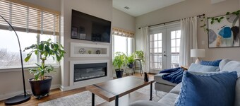 King Bed! Unique City Views! Free Parking!