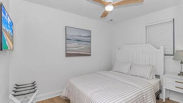 2 bedrooms, desk, iron/ironing board, travel crib