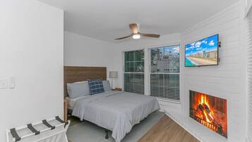 2 camere, una scrivania, ferro/asse da stiro, culla da viaggio