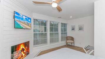 2 bedrooms, desk, iron/ironing board, travel crib