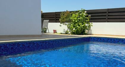 Villa Tamaldi mit Seitlichem Meeresblick - neu und Frisch!