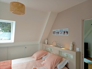 1 chambre, fer et planche à repasser, lit parapluie, Wi-Fi gratuit
