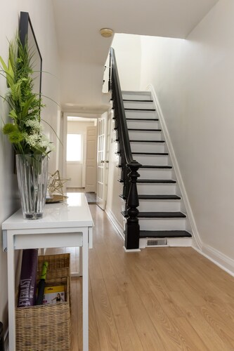 Chic and stylish 2 bedroom house in Winnipeg 