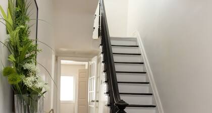 Chic and stylish 2 bedroom house in Winnipeg