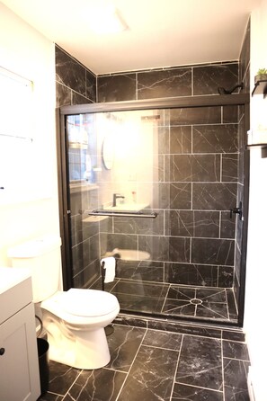 Towels, soap, shampoo, toilet paper