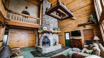 Smart TV, fireplace, DVD player, books