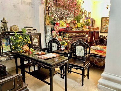 Ngôi Nhà Việt Ấm Cúng Hướng Sân Vườn Giường Cỡ Queen