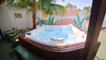 Een flatscreentelevisie