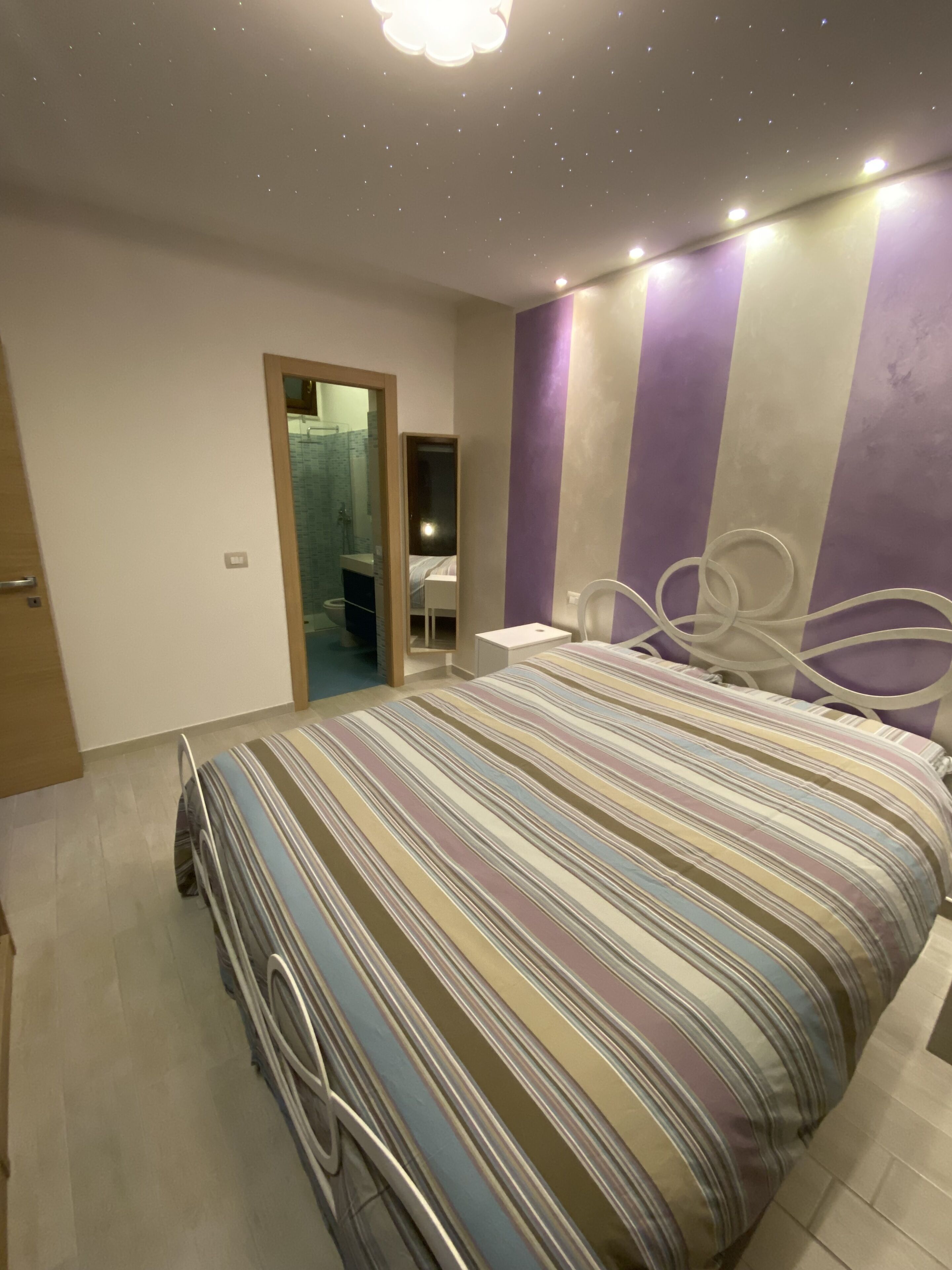 2 chambres, fer et planche à repasser, draps fournis