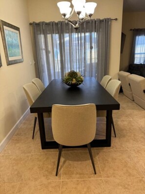 Dining - Disney escape with private pool resort amenities (Kissimmee)