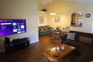 スマートテレビ、テレビゲーム、書庫