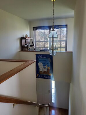 Interior - Relaxing at the river (Montross)