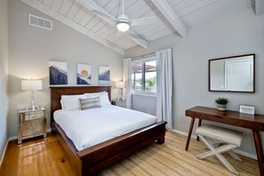 4 Schlafzimmer, Schreibtisch, Bügeleisen/Bügelbrett, kostenloses WLAN