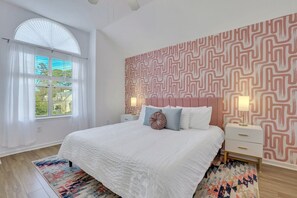 3 bedrooms, desk, iron/ironing board, free WiFi