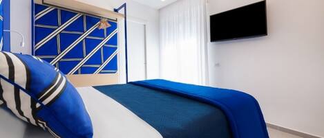 2 Schlafzimmer, Zimmersafe, Schreibtisch, BĂŒgeleisen/BĂŒgelbrett