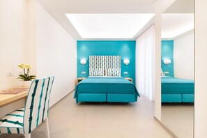 2 bedrooms, in-room safe, desk, iron/ironing board