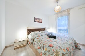2 Schlafzimmer, Bügeleisen/Bügelbrett, kostenloses WLAN, Bettwäsche
