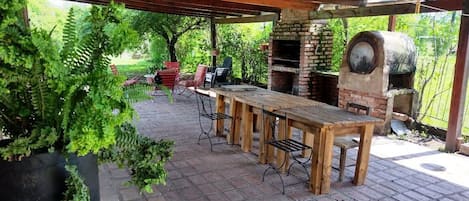 Outdoor dining